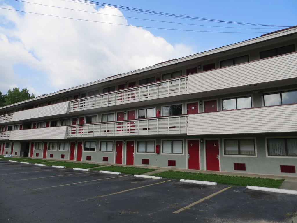 A2C Budget Hotel Atlanta Exterior photo