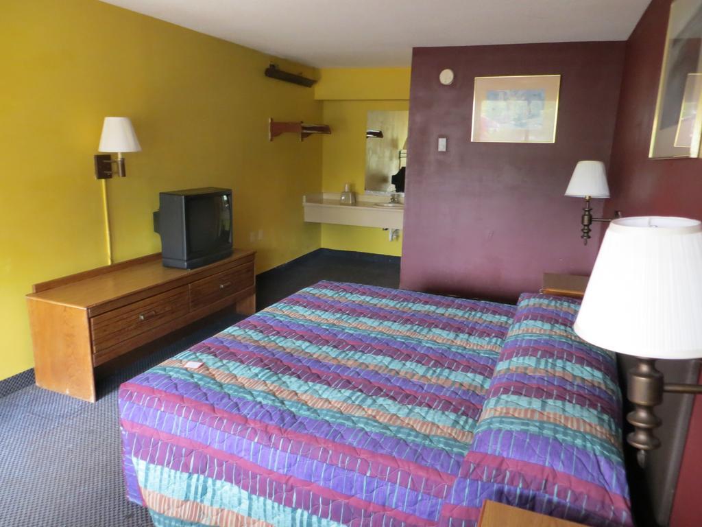 A2C Budget Hotel Atlanta Room photo